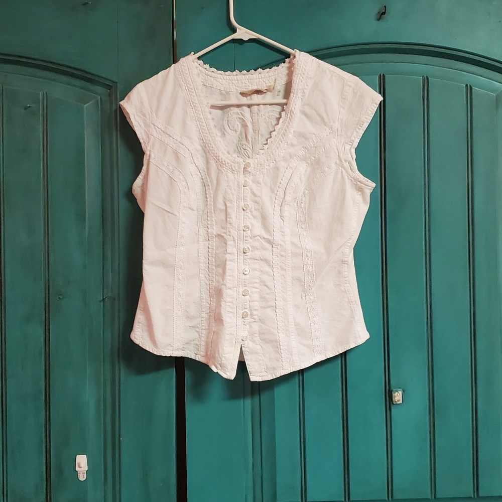 White lacy shirt size medium petite